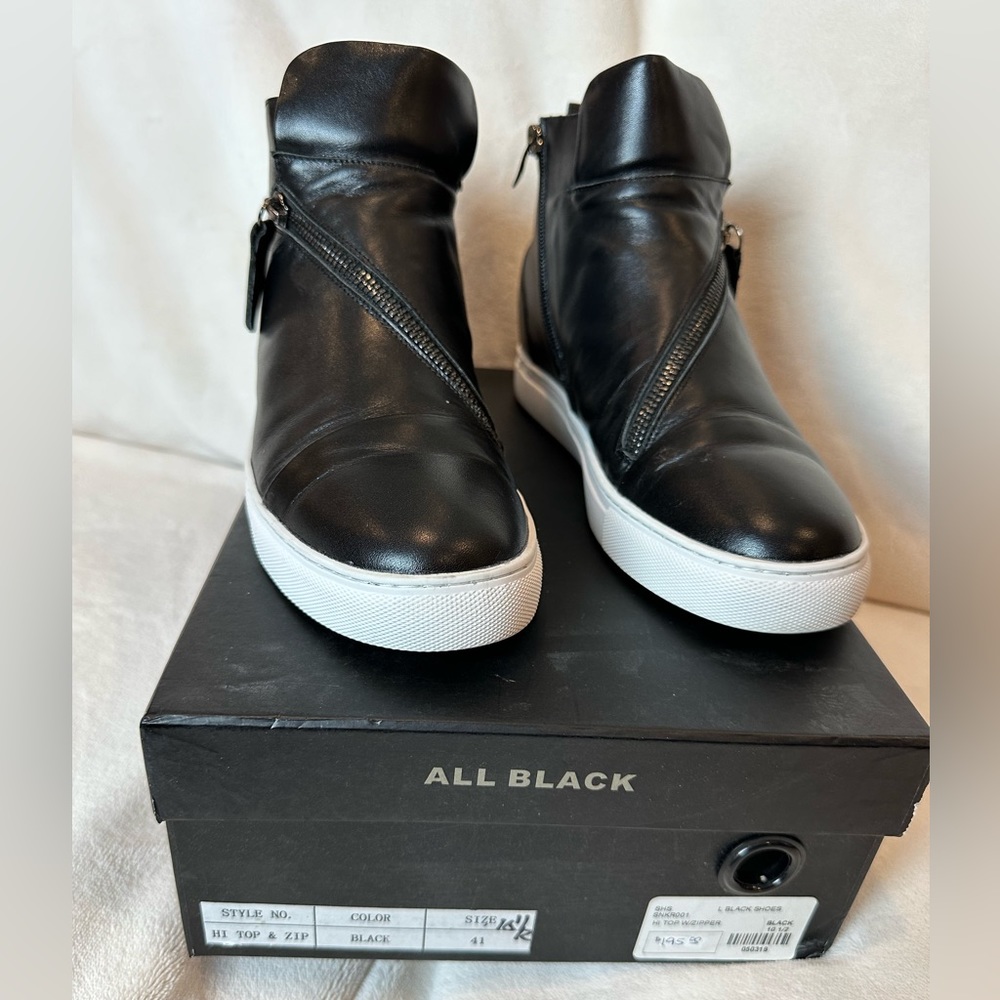 ALL BLACK Hi Top & Zip w/hidden wedge Sz 41